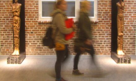 Menneske lighed  /   Two Human Beings